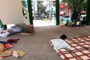 Nhếch nhác ở Công viên Hòa Bình