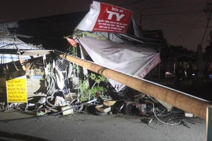 Điện lực TP.HCM trả lời về vụ đổ trụ điện ở quận 9