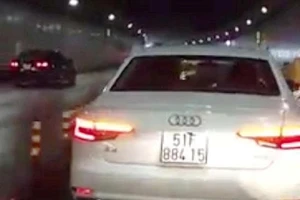 Xe Audi chạy vào làn xe máy ở hầm Thủ Thiêm sẽ bị phạt