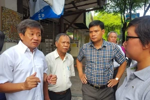 Ông Đoàn Ngọc Hải đích thân cưỡng chế người dân di dời