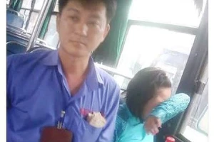 Khen thưởng đột xuất nhân viên xe buýt tìm được bé gái đi lạc