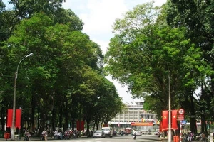 Cấm lưu thông trên đường Lê Duẩn để tổ chức giải đua xe đạp