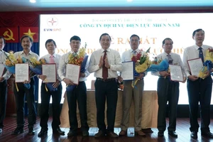 Ra mắt Công ty Dịch vụ Điện lực miền Nam