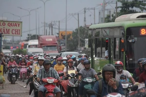 Lễ 30-4 nên đi đường nào để không kẹt xe?