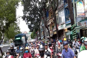 Đường Trường Sa, Hoàng Sa giờ cũng kẹt cứng