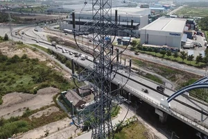 TP.HCM vận hành dự án đường dây 220kV trị giá hơn 400 tỉ