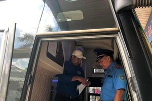 Tài xế sẽ bị kiểm tra phù hiệu thông qua mã QR Code