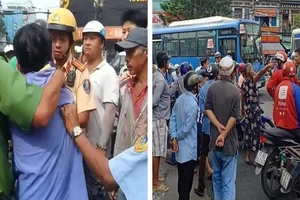 Đình chỉ tài xế dùng dao đâm tài xế Grab khi xảy ra va chạm