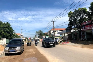 Vì sao dự án mở rộng đường Tô Ký gặp khó