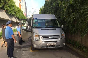 Không để tình trạng học sinh rơi từ ô tô đưa rước