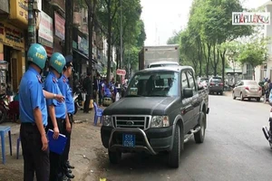 Không để ô tô trên 16 chỗ đón khách ở nội ô