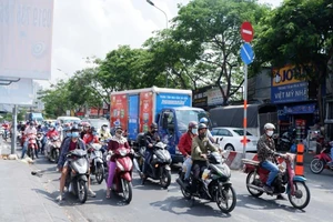 TP.HCM: An toàn giao thông gắn với phòng dịch dịp lễ 30-4