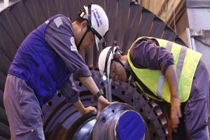 Vì COVID-19, EVNGENCO 3 lần đầu tiên phải tự trùng tu tổ máy 