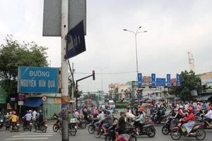 Hạn chế xe khách 25 chỗ đi vào làn hỗn hợp trên Quốc lộ 1