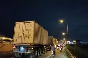 Vẫn chưa sửa chữa hư hỏng tại cầu Phú Mỹ