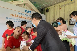 Có điện mặt trời áp mái, tiết kiệm 6 triệu mỗi tháng