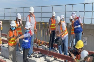 Gối cao su tuyến metro số 1 nhẹ hơn 9 kg so với thiết kế