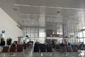 Ngày 1-5, sân bay Nội Bài vắng tanh