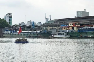 Hạn chế lưu thông đường thủy 120 ngày trên Kênh Tẻ, quận 7 