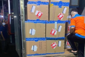 Tập đoàn Phương Trang sẽ trao 70.000 bộ xét nghiệm nhanh cho TP.HCM