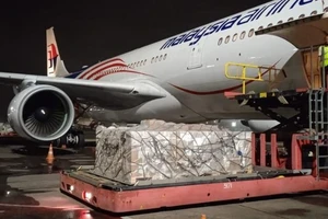 Lô thuốc Remdesivir đầu tiên do Vingroup nhập khẩu đã về tới Việt Nam