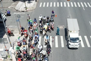 Người dân TP.HCM ra đường nhiều hơn trong đợt giãn cách xã hội