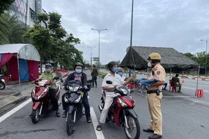 Người dân ra đường giảm mạnh khi TP.HCM áp dụng biện pháp siết chặt