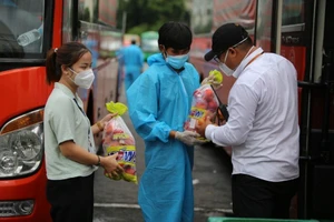 600 người dân Phú Yên tiếp tục được đón về quê