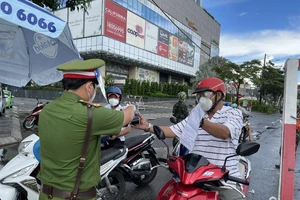 Đề nghị cấp giấy đi đường cho dịch vụ sửa chữa điện, nước, thông tin liên lạc