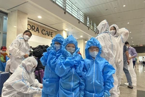 Gần 500 người dân Thái Nguyên được tỉnh đón về quê