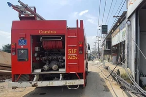 Điện lực TP.HCM phản hồi về việc trụ điện bị cháy ở quận 8