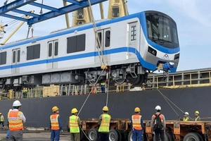 2 đoàn tàu metro số 1 đã về TP.HCM