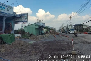 Lý do chưa thể di dời trụ điện trên Tỉnh lộ 9