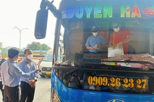 Cần hỗ trợ thức ăn, nước uống...cho người đi xe máy về quê ăn tết