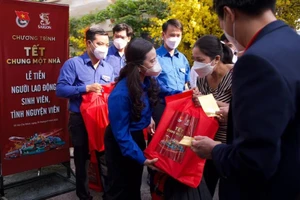 Gần 2.000 vé xe được SABECO và TW Đoàn TP.HCM tài trợ