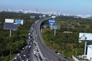 Cao tốc TP.HCM – Long Thành – Dầu Giây đã tìm được tiền lẻ thối lại cho khách