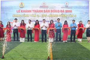 Khánh thành sân bóng đá mini cho CBCNV vận hành, sửa chữa Trung tâm Điện lực Vĩnh Tân 