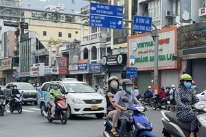 Lý do xăng giảm nhưng các hãng vận tải chưa điều chỉnh giá cước?