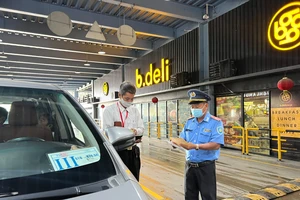 Thanh tra Sở Giao thông vận tải TP.HCM kiểm tra tại sân bay Tân Sơn Nhất