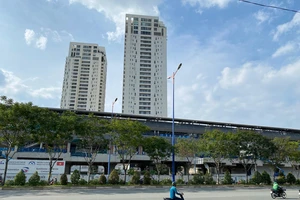 Cận cảnh 11 nhà ga trên cao của tuyến metro số 1