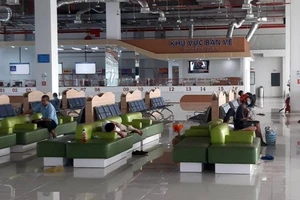 Giải 'ế' cho BXMĐ mới: Cần thực hiện thí điểm trung chuyển hành khách từ trung tâm về bến xe