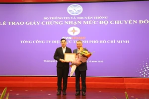 EVNHCMC: Doanh nghiệp đầu tiên nhận chứng chỉ doanh nghiệp số