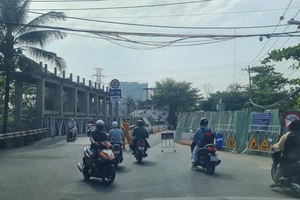 Người dân đi qua khu vực cầu Cống đập Rạch Chiếc, TP Thủ Đức cần biết
