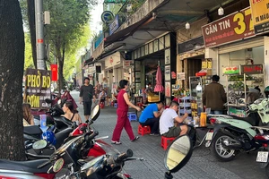 Đề xuất xử lý trách nhiệm người đứng đầu nếu để xảy ra vi phạm về sử dụng lòng, lề đường