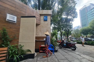 Vì sao TP.HCM thiếu nhà vệ sinh công cộng?