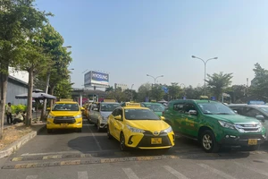 Hiệp hội Taxi TP.HCM kiến nghị mở đường mới chạy thẳng vào đón khách sân bay Tân Sơn Nhất