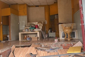 Cận cảnh khu vực sạt lở bờ kênh Thanh Đa, quận Bình Thạnh