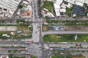 Yêu cầu khắc phục bất cập khi thi công hầm chui Nguyễn Văn Linh - Nguyễn Hữu Thọ