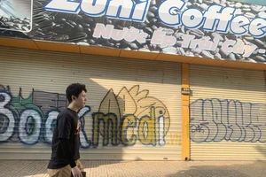 Nạn vẽ bậy vẫn tràn ngập đường phố ở TP.HCM