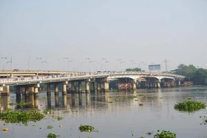 TP.HCM nâng tĩnh không cầu Bình Phước 1 và cầu Bình Triệu 1